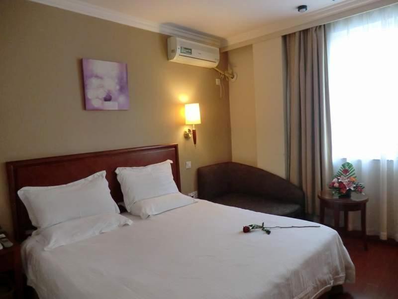 Hotel Greentree Nanqiao Middle Renmin Road Express