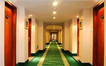Greentree Nanqiao Middle Renmin Road Express Hotel 2*